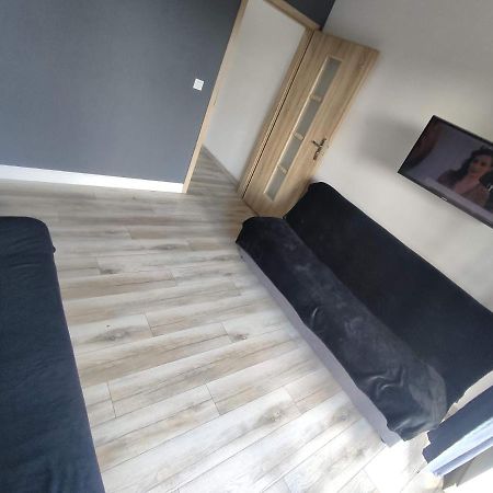 1110 Smialego 39 - Tanie Pokoje W Apartamencie - Samodzielne Zameldowanie - Self Check In Poznań Exterior foto
