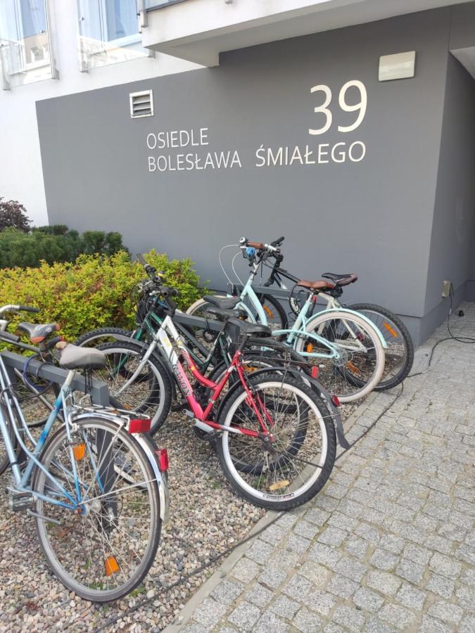 1110 Smialego 39 - Tanie Pokoje W Apartamencie - Samodzielne Zameldowanie - Self Check In Poznań Exterior foto