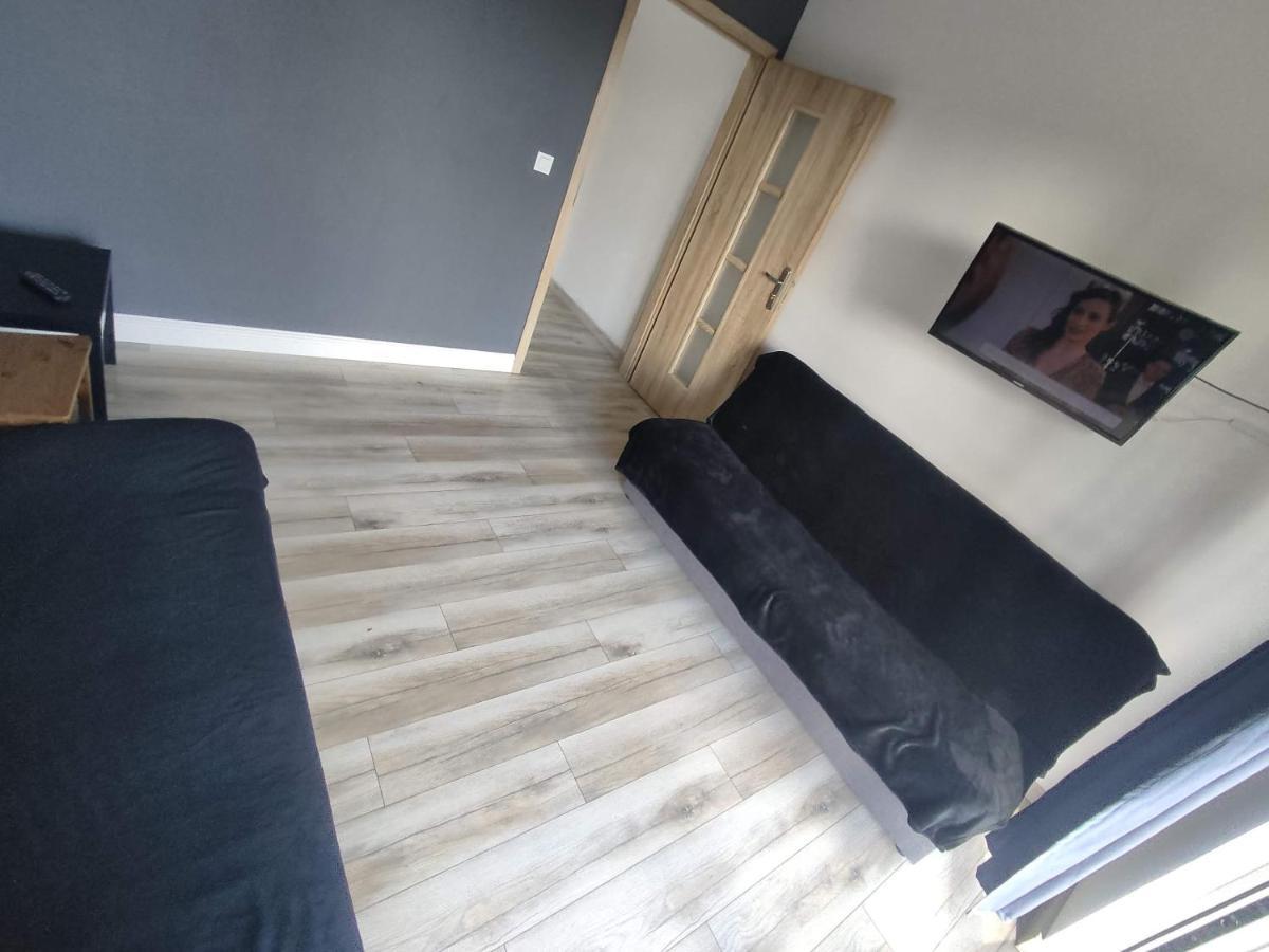 1110 Smialego 39 - Tanie Pokoje W Apartamencie - Samodzielne Zameldowanie - Self Check In Poznań Exterior foto