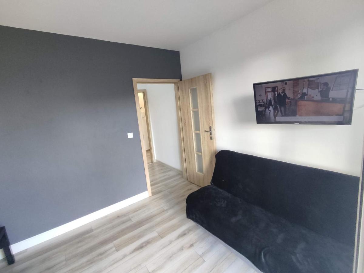 1110 Smialego 39 - Tanie Pokoje W Apartamencie - Samodzielne Zameldowanie - Self Check In Poznań Exterior foto
