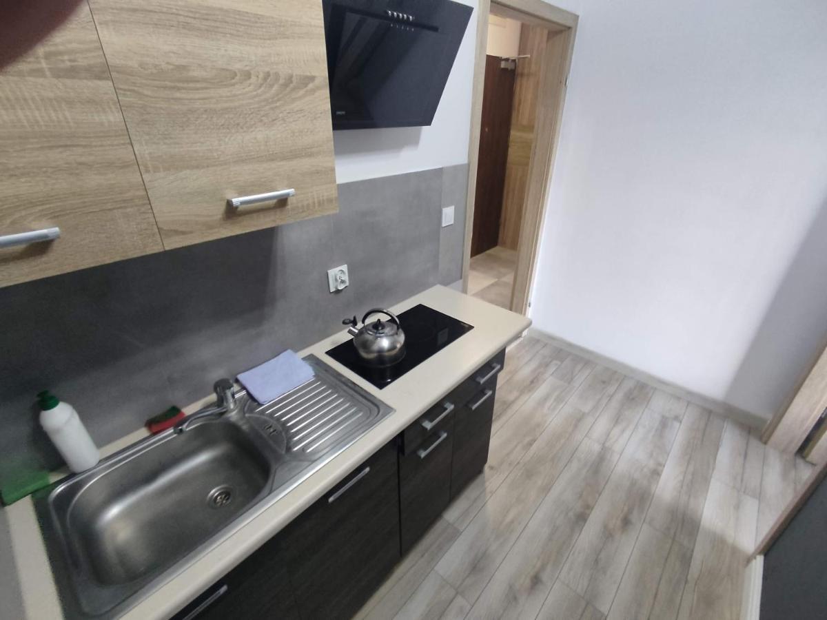 1110 Smialego 39 - Tanie Pokoje W Apartamencie - Samodzielne Zameldowanie - Self Check In Poznań Exterior foto