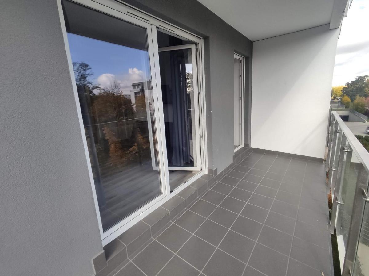 1110 Smialego 39 - Tanie Pokoje W Apartamencie - Samodzielne Zameldowanie - Self Check In Poznań Exterior foto